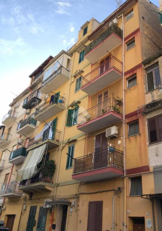 appartamento in vendita a Palermo in zona Montegrappa / Santa Rosalia