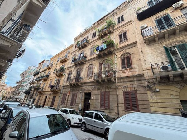appartamento in vendita a Palermo in zona Zisa