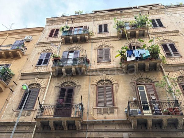 appartamento in vendita a Palermo in zona Zisa