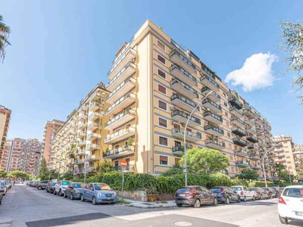 appartamento in vendita a Palermo in zona Libertà
