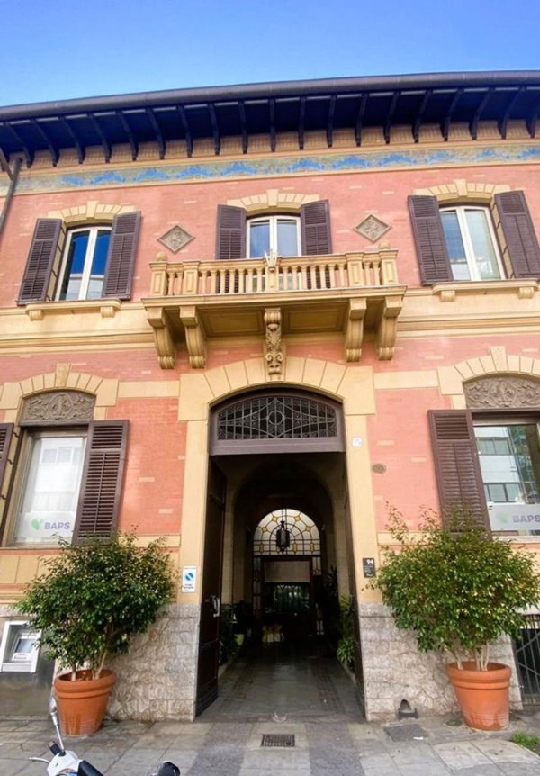 negozio in vendita a Palermo in zona Libertà