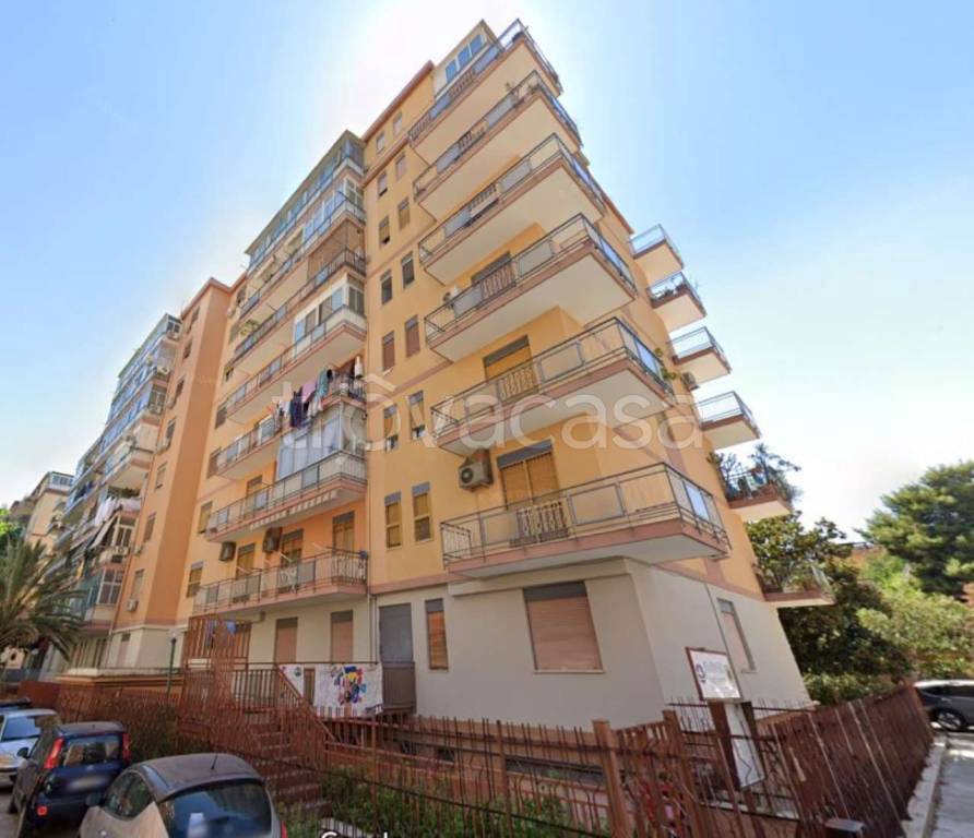 negozio in vendita a Palermo in zona Uditore