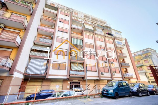 appartamento in vendita a Palermo in zona Zisa