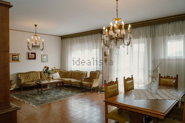 appartamento in vendita a Palermo in zona Malaspina/Palagonia