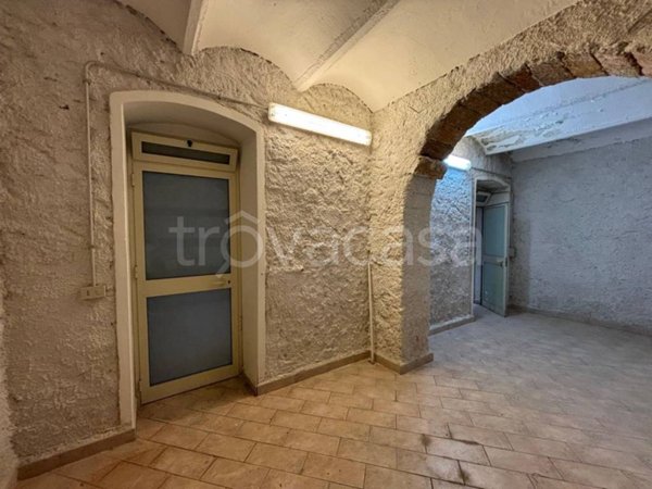 locale commerciale in vendita a Palermo in zona Politeama