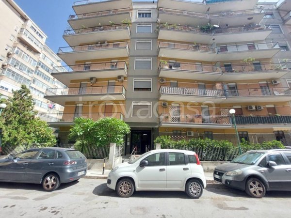 appartamento in vendita a Palermo in zona Malaspina/Palagonia