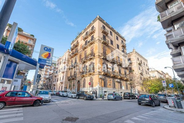 appartamento in vendita a Palermo in zona Libertà