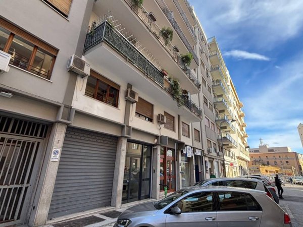 negozio in vendita a Palermo