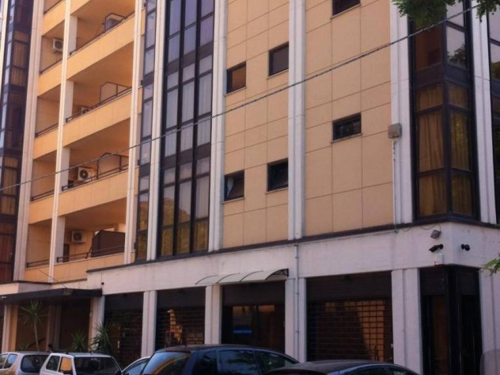 ufficio in vendita a Palermo in zona Resuttana