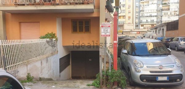 locale di sgombero in vendita a Palermo in zona Montepellegrino