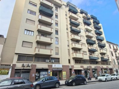 appartamento in vendita a Palermo in zona Malaspina/Palagonia