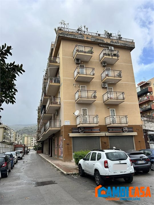 negozio in vendita a Palermo in zona Cruillas