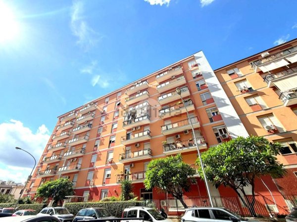 appartamento in vendita a Palermo in zona Malaspina/Palagonia