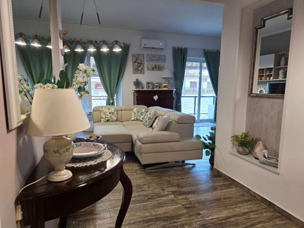 appartamento in vendita a Palermo in zona Zisa