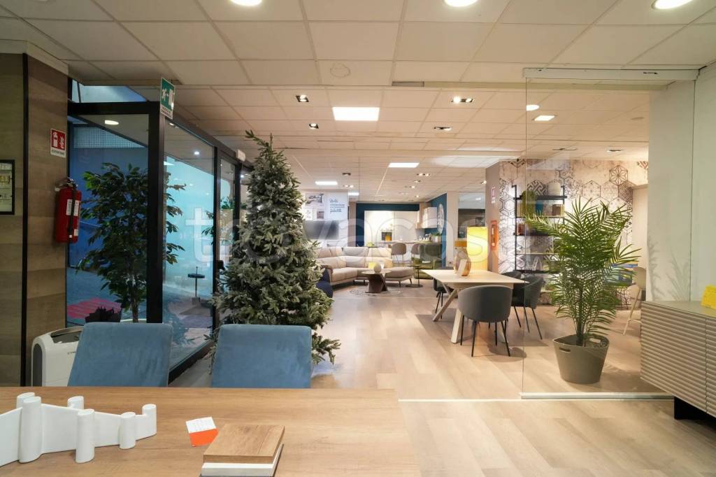 locale commerciale in vendita a Palermo