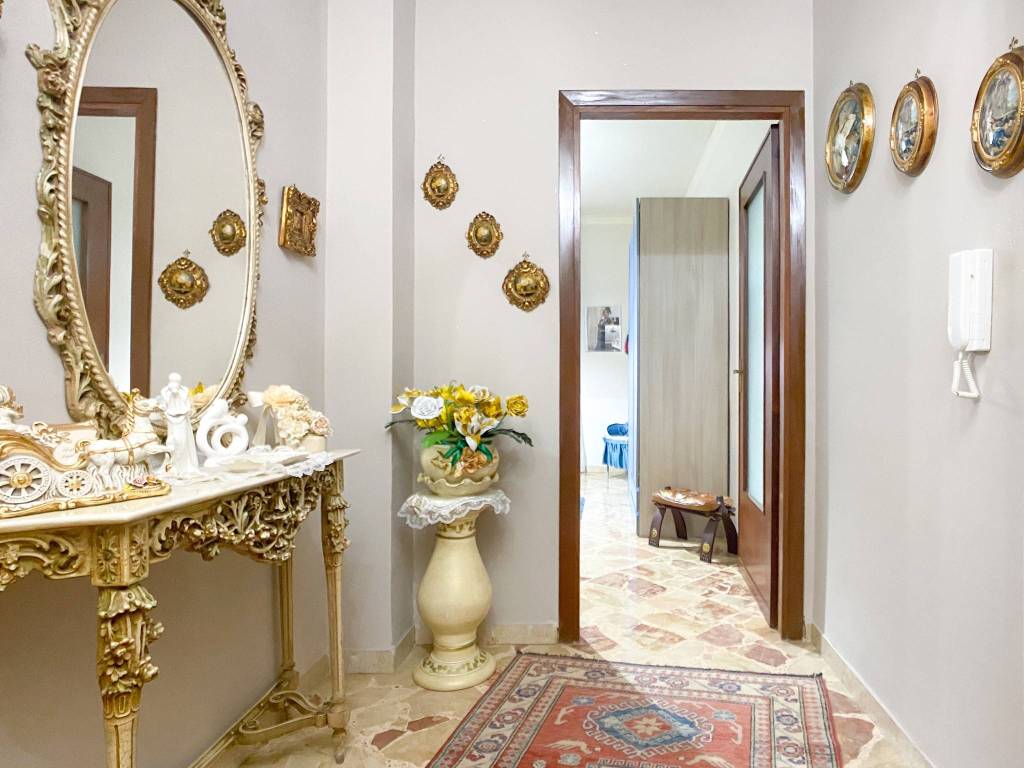 appartamento in vendita a Palermo in zona Oreto