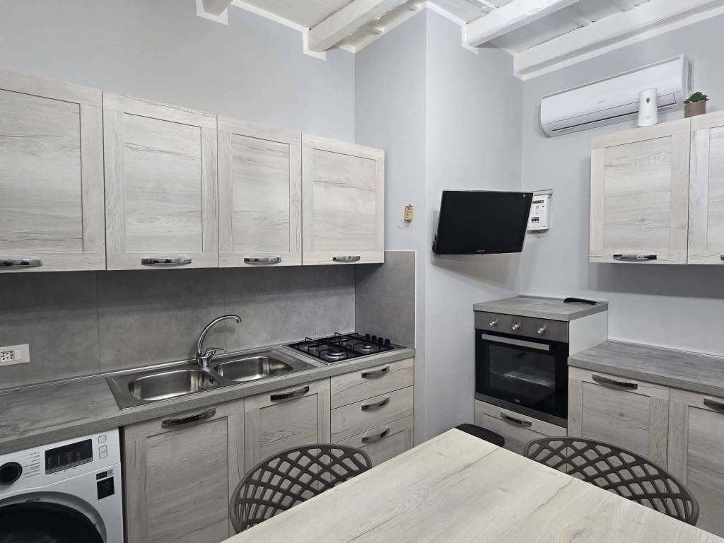 appartamento in vendita a Palermo in zona Zisa