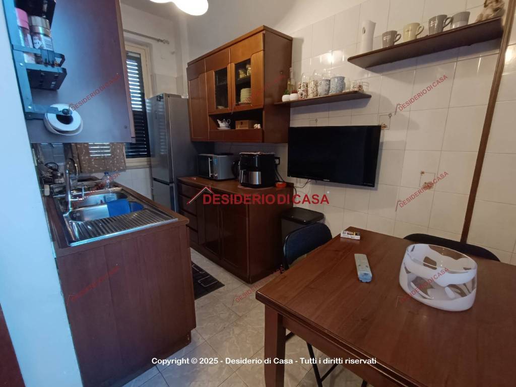 appartamento in vendita a Palermo in zona Montegrappa / Santa Rosalia