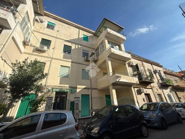 appartamento in vendita a Palermo in zona Partanna