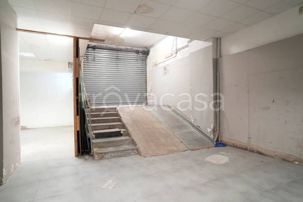 locale commerciale in vendita a Palermo