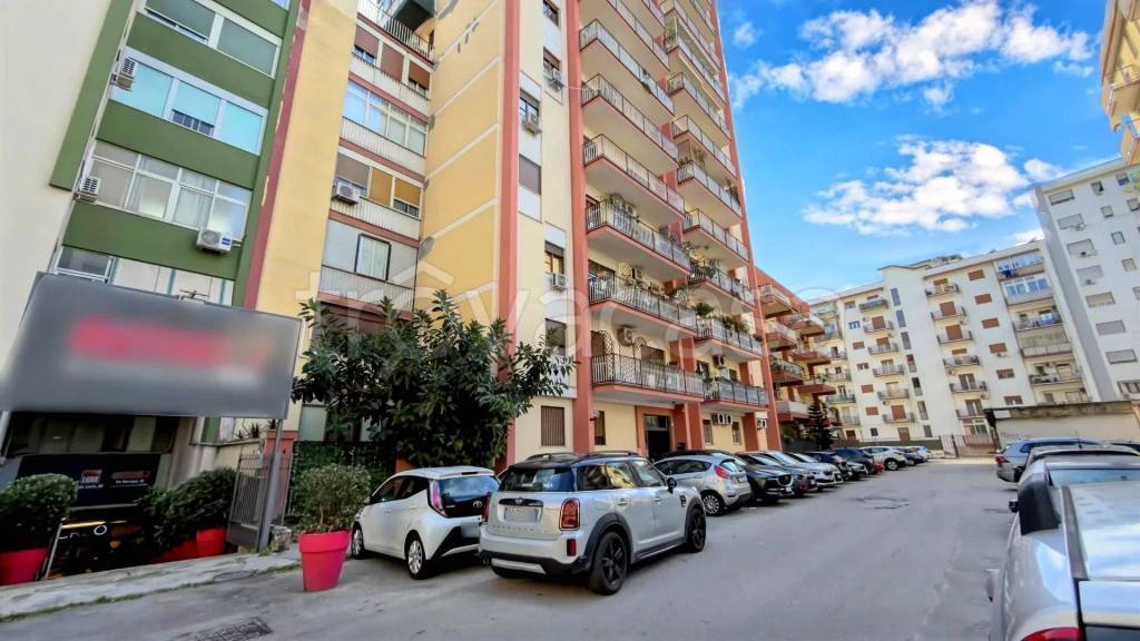 negozio in vendita a Palermo