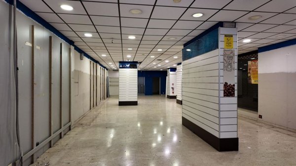 locale commerciale in vendita a Palermo