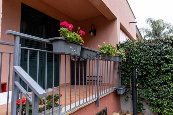 casa indipendente in vendita a Palermo in zona Mondello