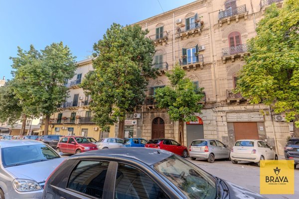 appartamento in vendita a Palermo in zona Politeama