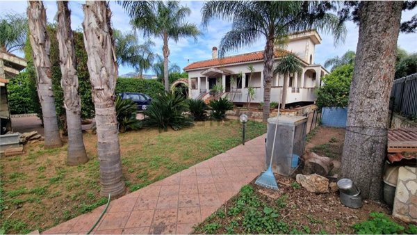 casa indipendente in vendita a Palermo in zona Cruillas