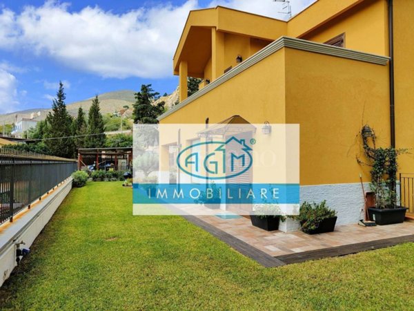 casa indipendente in vendita a Palermo in zona Mondello