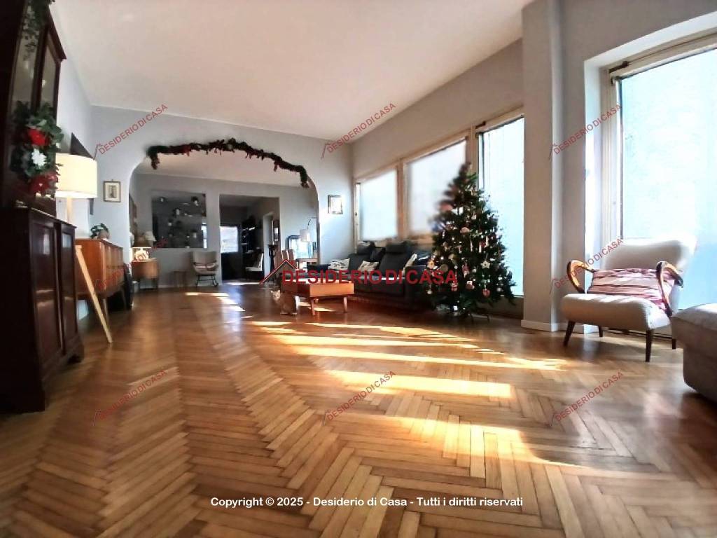 appartamento in vendita a Palermo in zona Politeama