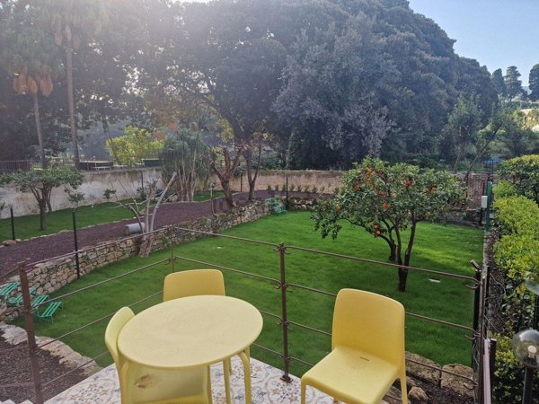 appartamento in vendita a Palermo in zona Montegrappa / Santa Rosalia