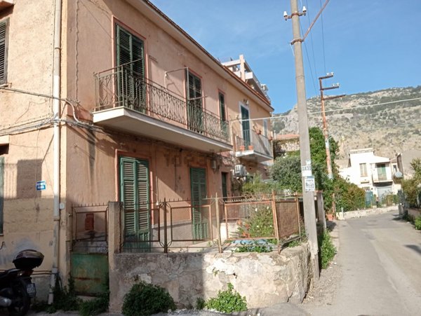 casa indipendente in vendita a Palermo in zona Pallavicino