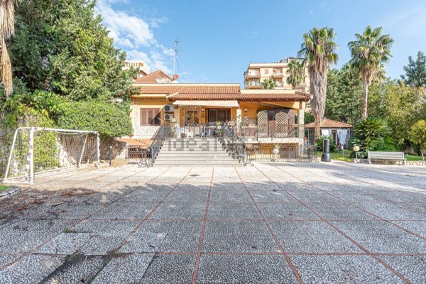 casa indipendente in vendita a Palermo in zona Uditore