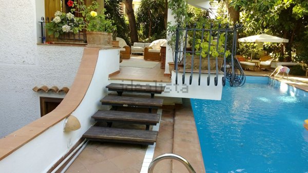 casa indipendente in vendita a Palermo in zona Partanna