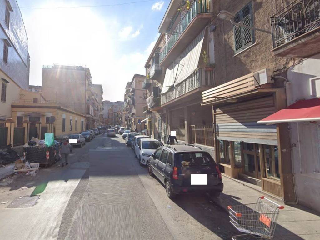 negozio in vendita a Palermo in zona Malaspina/Palagonia