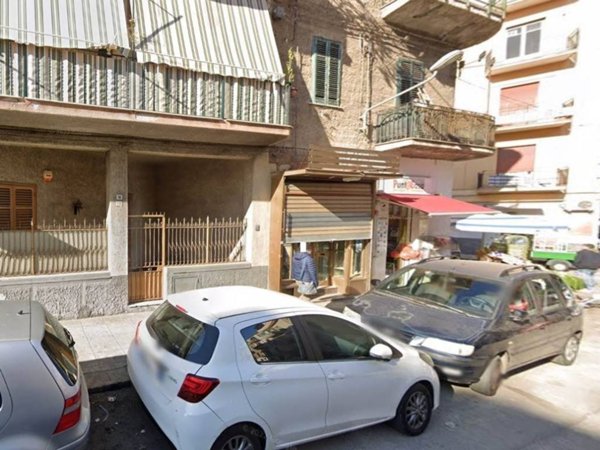 negozio in vendita a Palermo in zona Malaspina/Palagonia