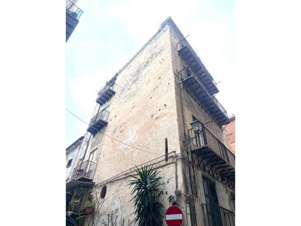 casa indipendente in vendita a Palermo in zona Centro storico
