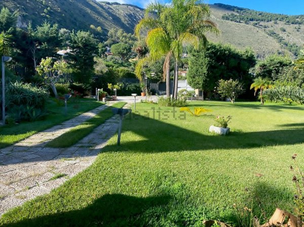 casa indipendente in vendita a Palermo