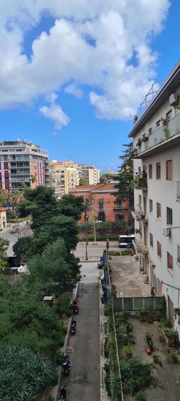 appartamento in vendita a Palermo in zona Libertà
