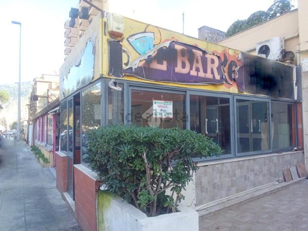 locale commerciale in vendita a Palermo in zona San Lorenzo