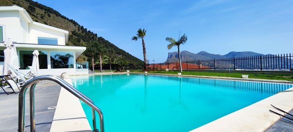 casa indipendente in vendita a Palermo