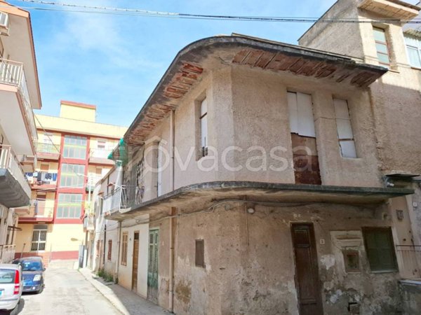 appartamento in vendita a Palermo in zona Chiavelli