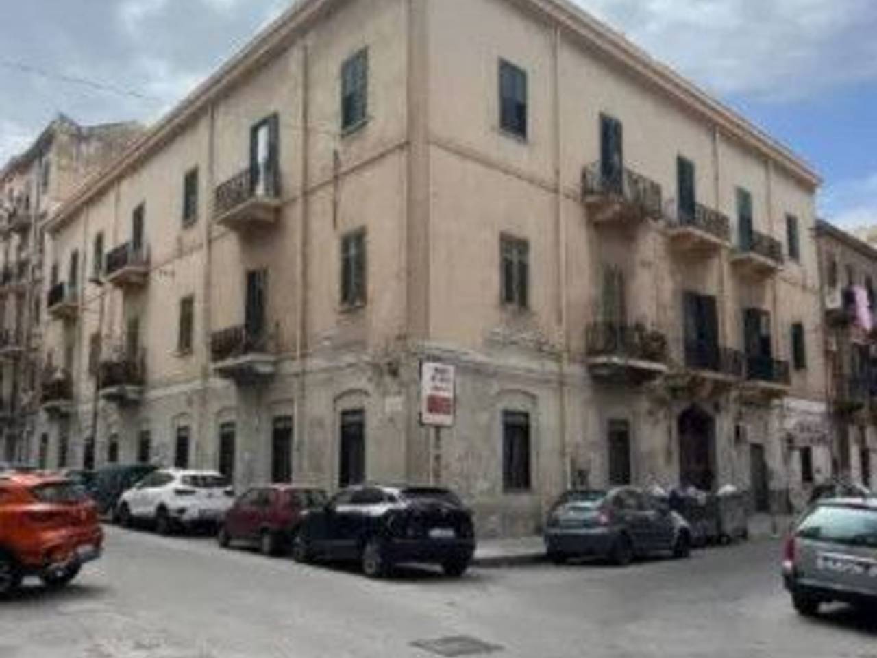 appartamento in vendita a Palermo in zona Malaspina/Palagonia