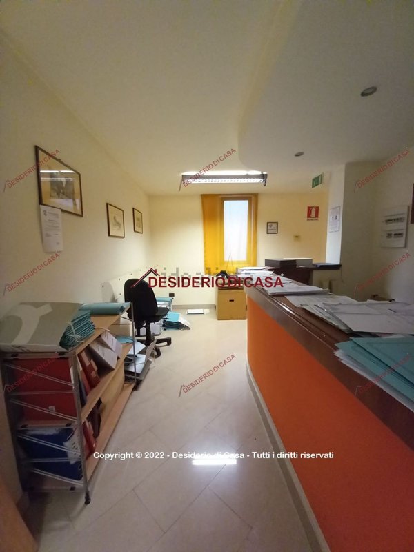 ufficio in vendita a Palermo in zona Zisa