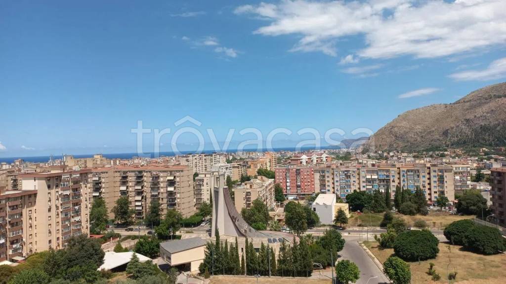 appartamento in vendita a Palermo in zona Villagrazia/Falsomiele
