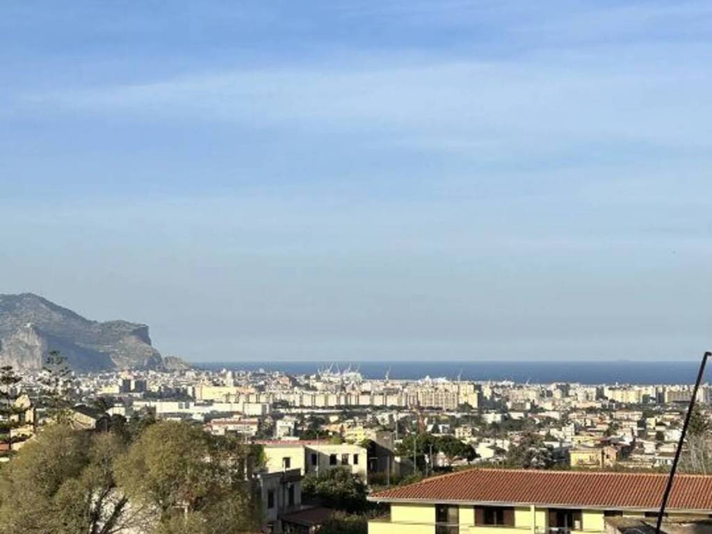appartamento in vendita a Palermo in zona Villagrazia/Falsomiele