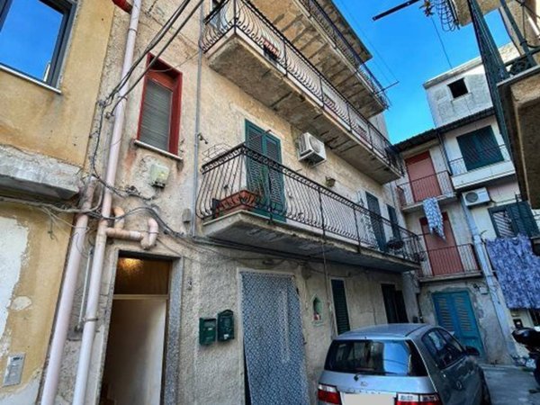 appartamento in vendita a Palermo in zona Villagrazia/Falsomiele