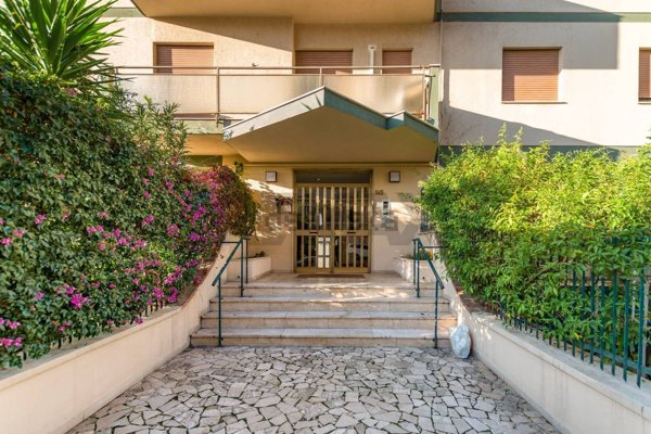 appartamento in vendita a Palermo in zona Malaspina/Palagonia