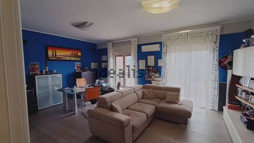 appartamento in vendita a Palermo in zona Zisa